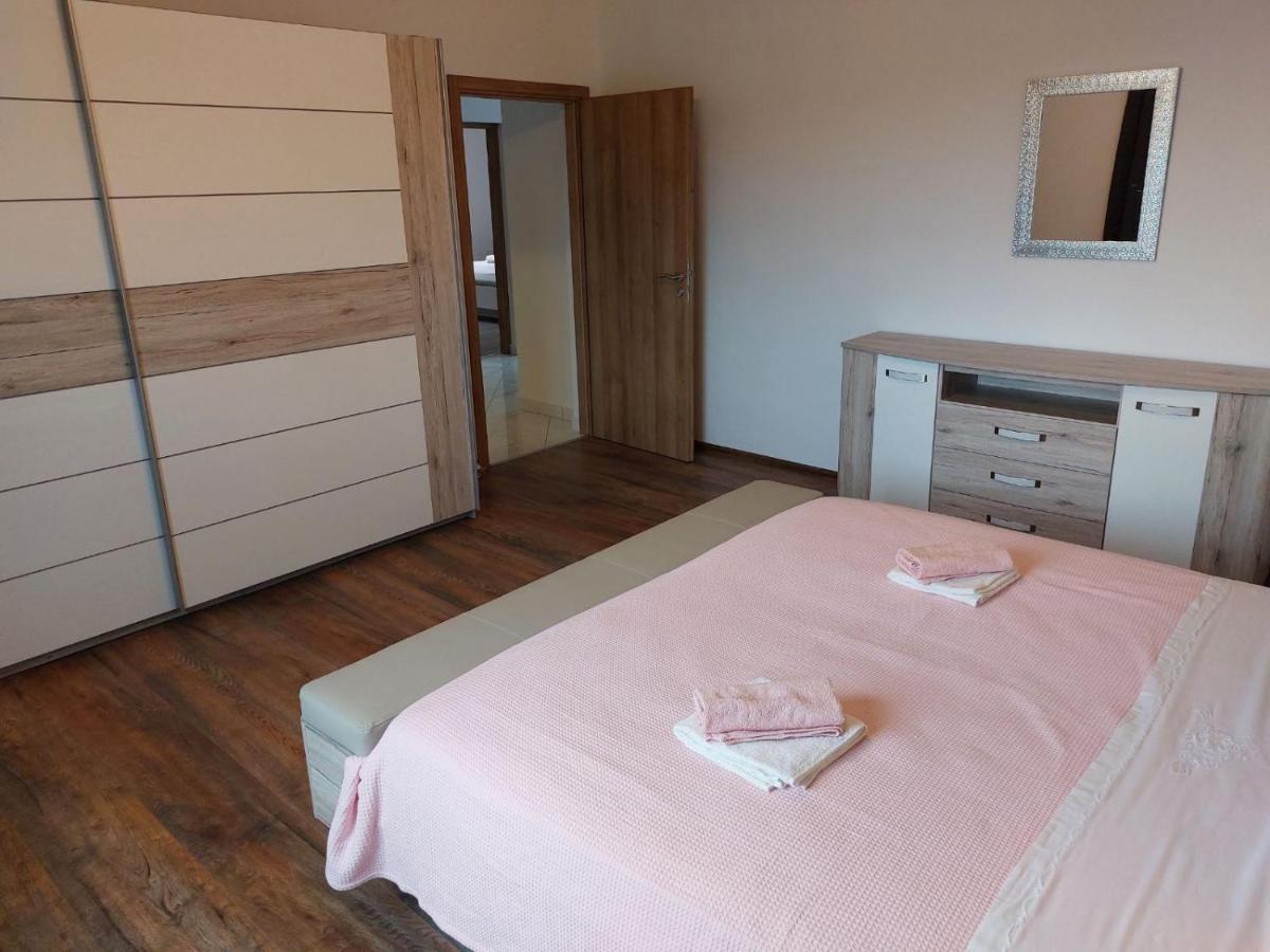 Apartments Baksa Kanfanar Eksteriør bilde